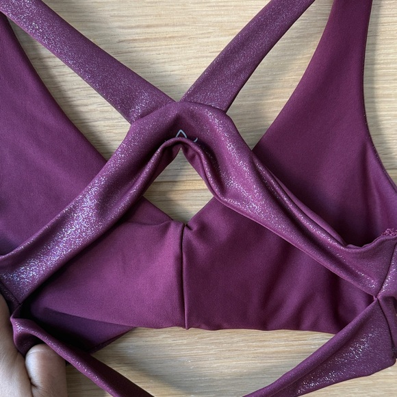 Beyond Yoga Shimmering Purple Bra - Picture 3 of 4